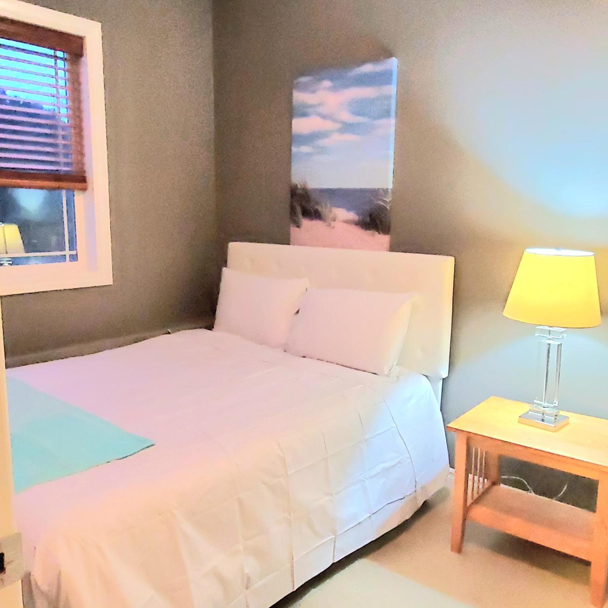 Private 2 Bedrooms Suite Near Hwy 1, Cultus Lake, Heritage Park, Fishing, Coliseum Chilliwack Habitación foto